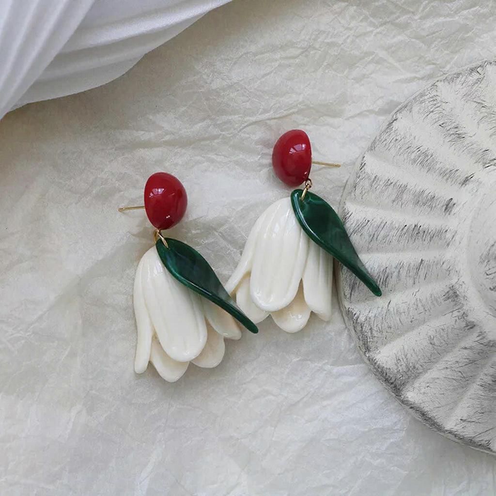 RSAMD Fashion White Tulip Flower Earrings for Women Jewelry Gift Vintage Ear Studs