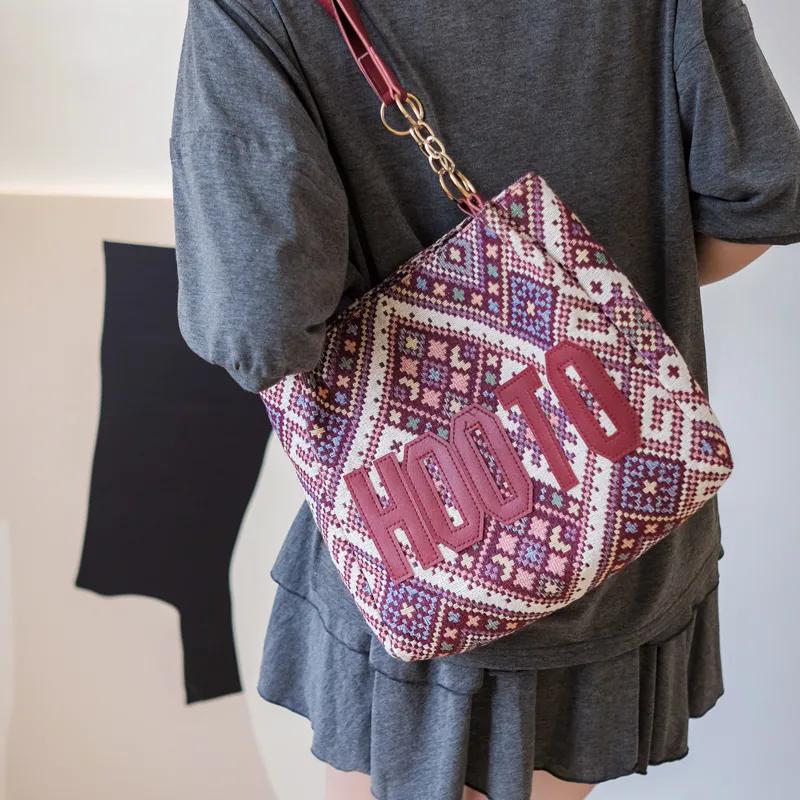 WTEMPO Large Capacity Ethnic Style Canvas Bags Women Trendy Commuting Tote Bags Contrast Color Chain Single Shoulder Handbags