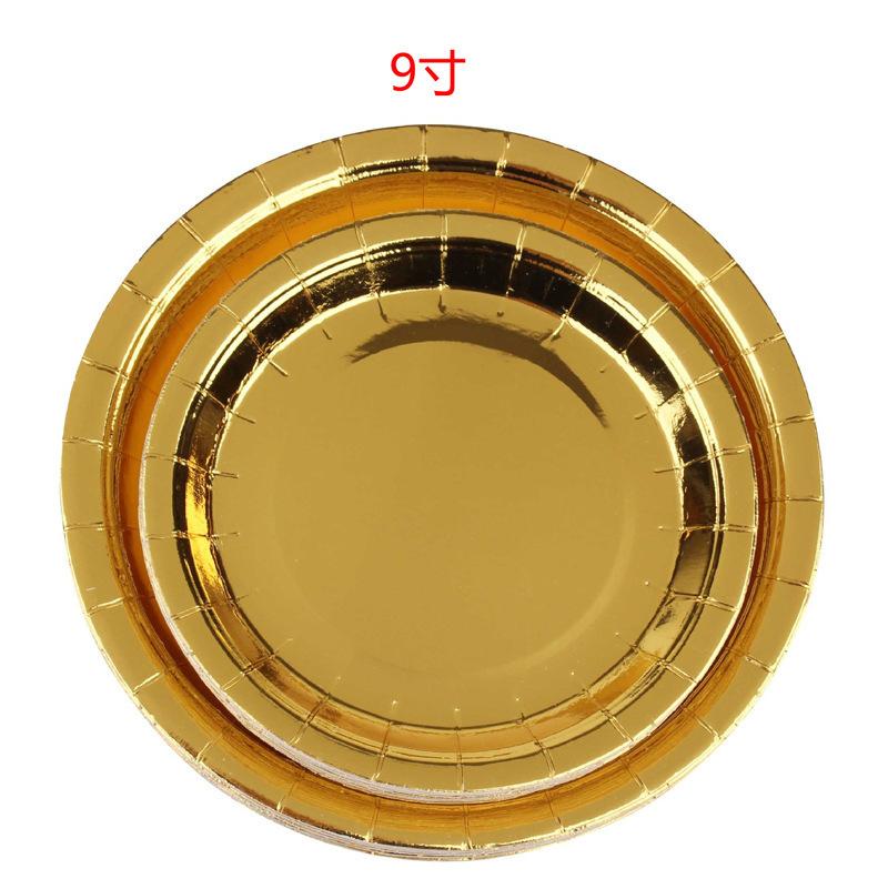 Einfarbiges Goldteller-Set Pappteller-Set Hochzeitsfeier Szenenarrangement Einwegmesser, -gabeln, -löffel, Geschirr