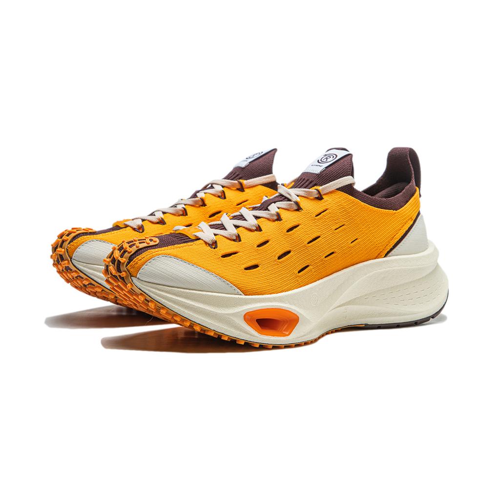 Li Ning Feidian CRC Comfortable Versatile Shock Absorbing Wear Resistant Low Top Running Shoes Unisex Running Shoes Orange Brown AZGU001-1