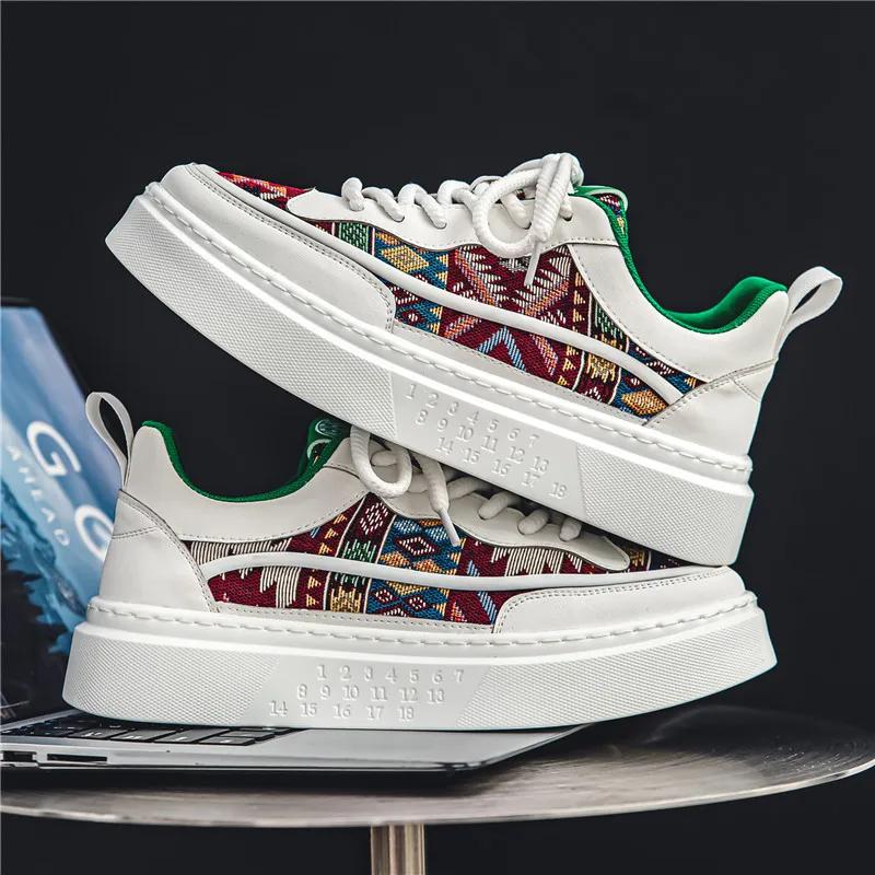 Fashion 2024 New Fashion Men Outdoor Casual Shoes Comfortable Durable Thick Sole Sneakers Breathable Lace Up Flat Shoes Free of Shipping