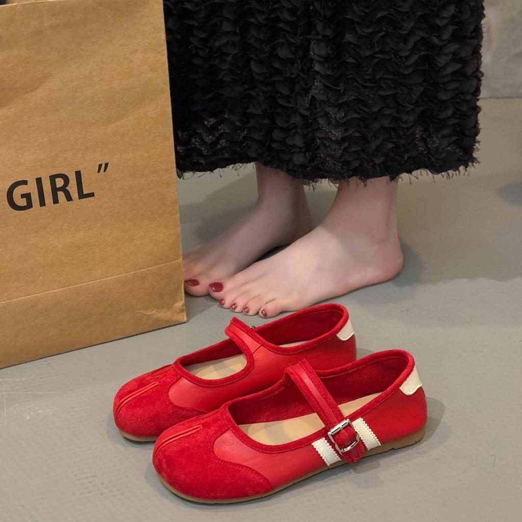 Women Flats Fashion Designer Split Hoof Toe Boat Shoes Retro Suede Casual Single Shoes Lady Mary Jane Shoes Ballet Flats Loafers
