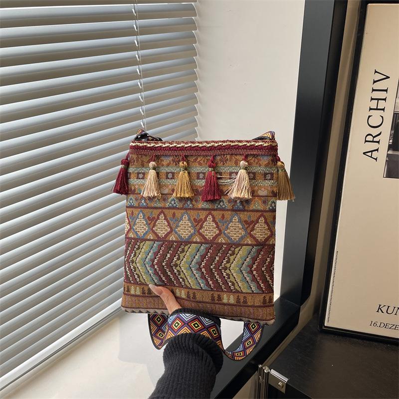 Этническая геометрическая плетеная сумка через плечо с кисточками - Женская однолямочная ретро-сумка коричневый