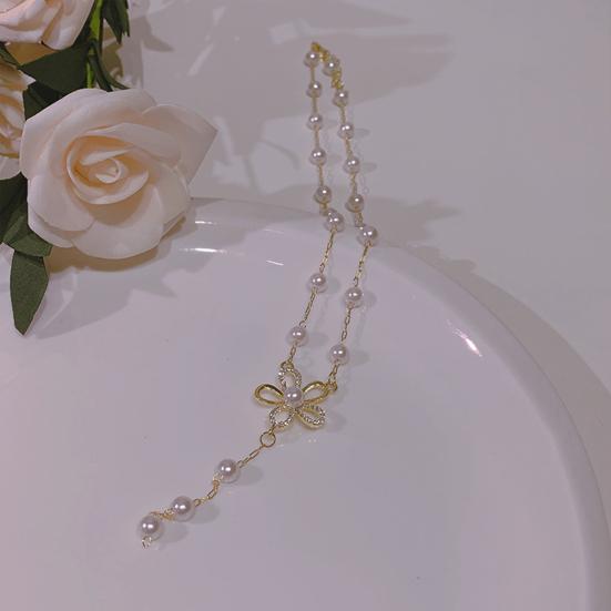 Women Necklace Sparkling Rhinestone Flower Dainty Elegant Beaded Lustrous Faux Pearl Clavicle Necklace Fashion Jewelry