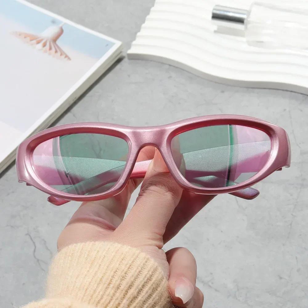 New Y2K Fashion Luxury Sports Punk Sunglasses UV400 Oval Goggles for Women Men Designer Brand Colorful Mirror Eyewear