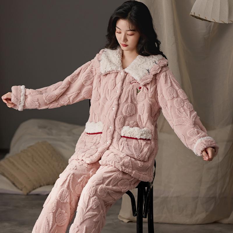 Can Be Worn Outside Coral Velvet Pajamas Women's Winter Two-piece Set Thickened Fleece Flannel Loose Large Size Warm Loungewear