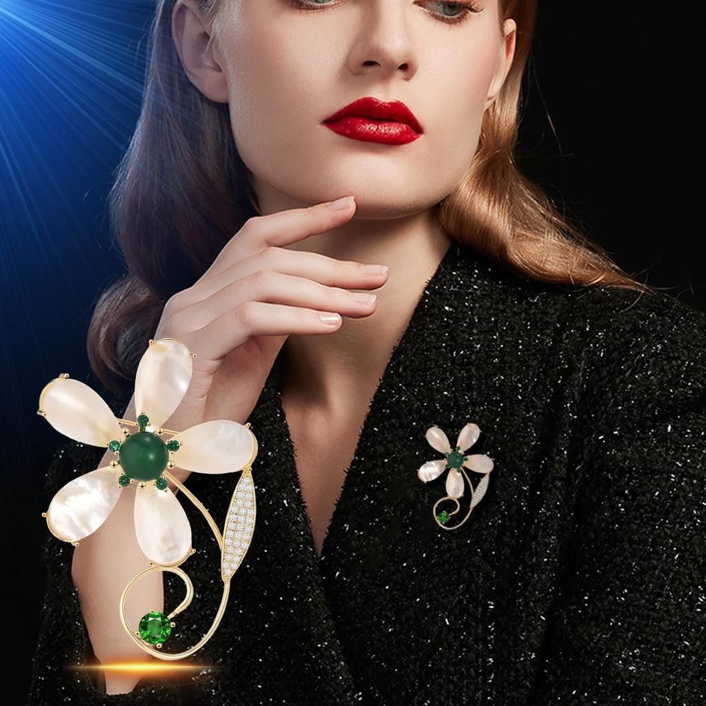 Designer High-End Emerald Imitation Agate Fritillary Flower Brooch Luxury Exquisite Temperament Pin Jewelry