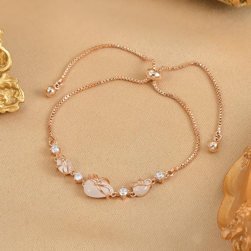 Women's Bracelets, Adjustable Length Bracelets, Niche High-end Bow-shaped Bracelets Exquisite Light Luxury Girls' Party Birthday Jewelry Gifts
