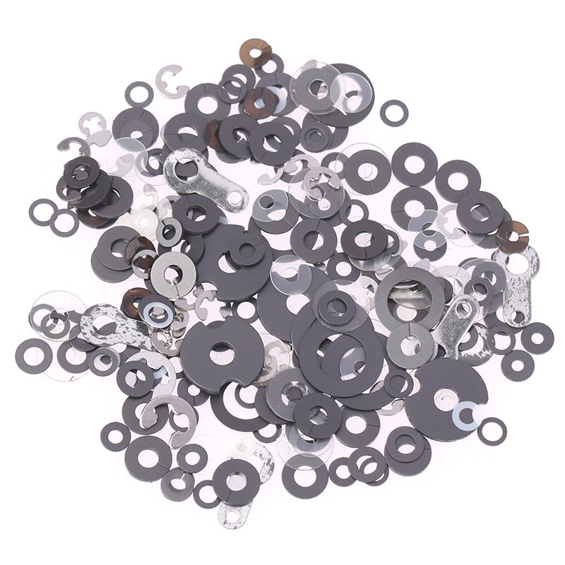 Smíšené nakládání Přítlačný váleček Distanční vložka Kovový zámek Západka Záchytka Záchytná deska Svorka pro magnetofonový páskový pohon Příslušenství