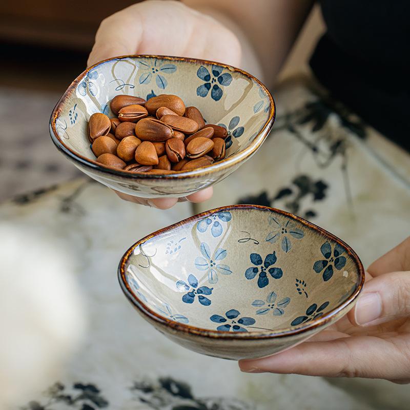 Flower Small Plate Special-Shaped Ceramic Taste Plate Hot Pot Dipping Plate Household Vinegar Plate Soy Sauce Sauce Sauce Plate Export
