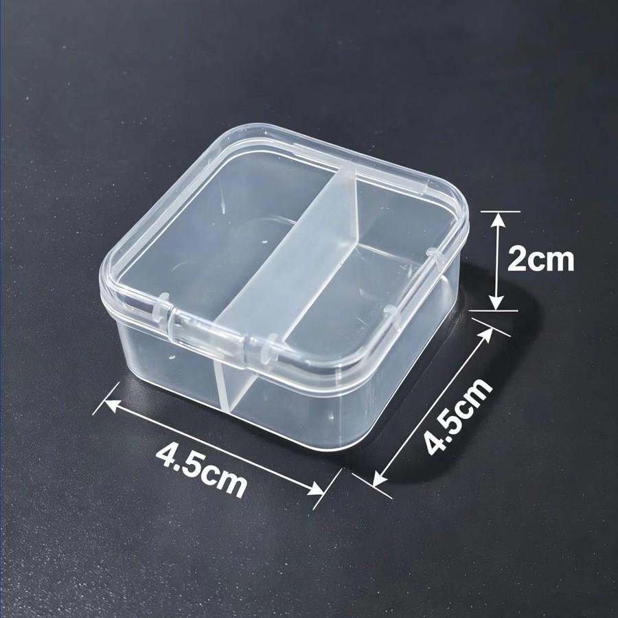 Boîte de rangement carrée en plastique transparent avec couvercle pour petites pièces, perles et bijoux.