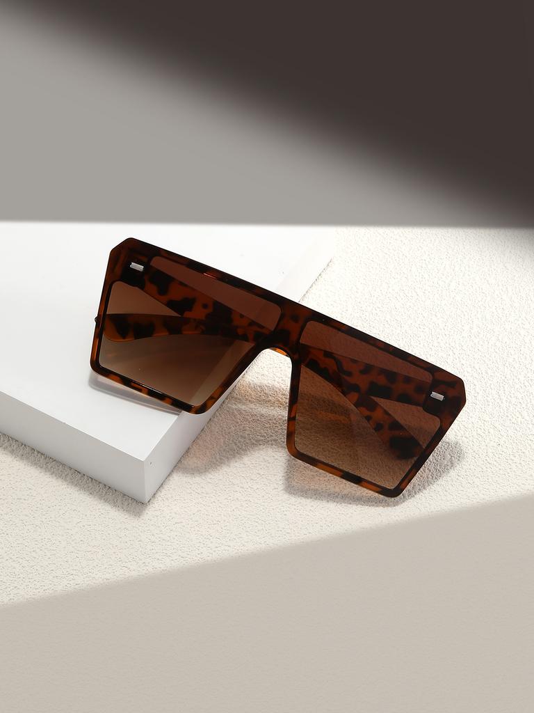 Large Frame Black Fashion Sunglasses for Women Outdoor Sports Riding Glasses Stylish and Comfortable