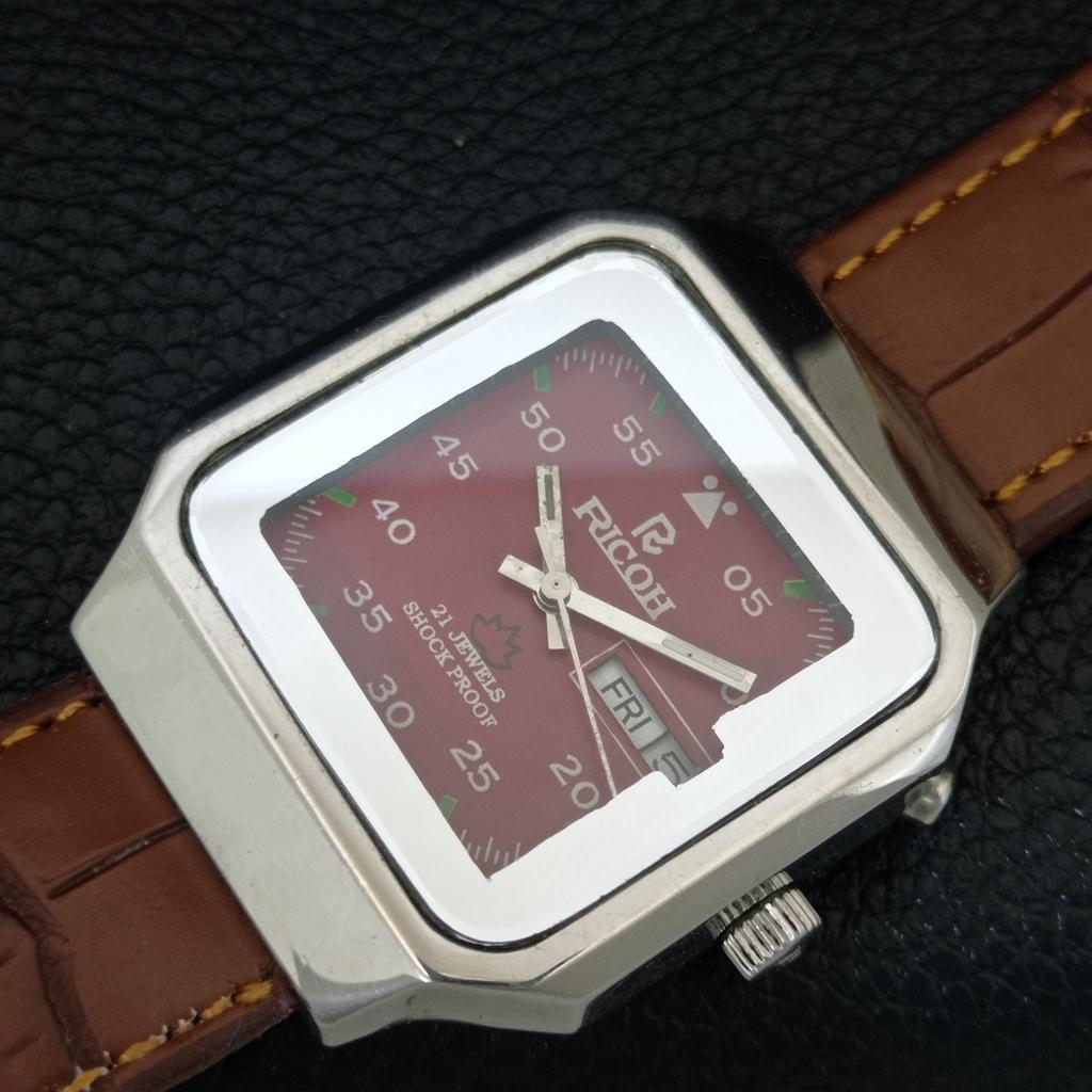 Ricoh R31 AUTOMATIC VINTAGE JAPAN MENS RED COLOR DIAL WATCH A704709-1