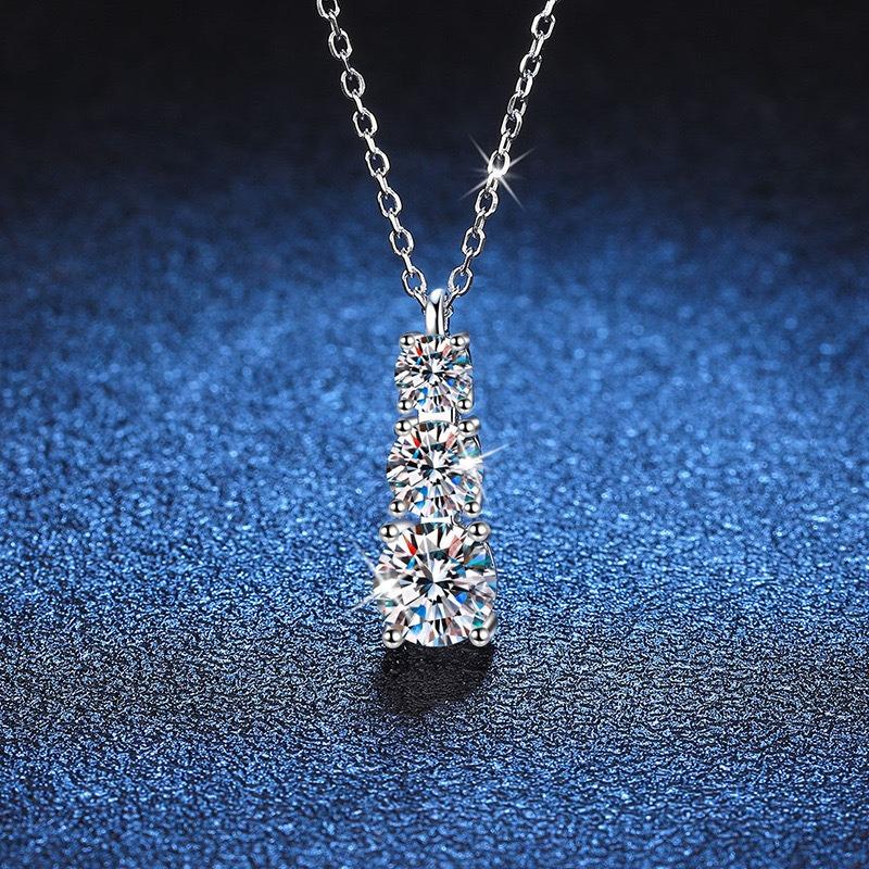 Sansheng Stone Light Luxury Necklace Female Pendant Inlaid with Synthetic Zircon Advanced Sense Personality Fairy Wind Clavicle Chain Item Jewelry