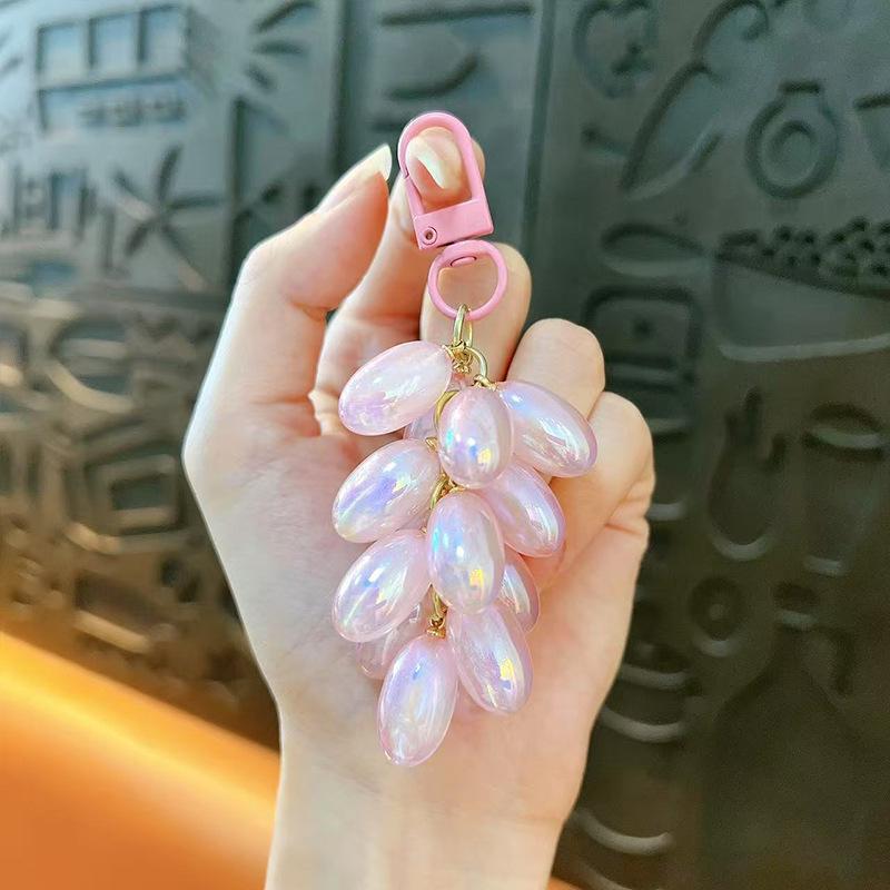 Acrylic Grape Bunch Keychain: Cute Couple Bag Charm & Creative Car Keyring for Women