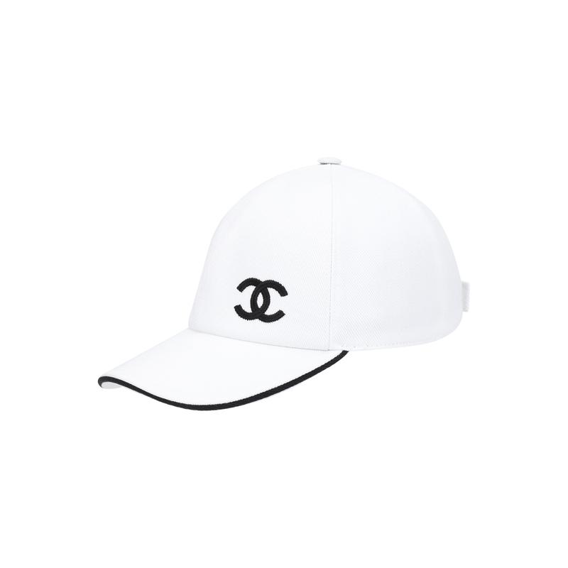 

CHANEL [25P Spring and Summer] Embroidered Logo - Peaked Cap Unisex Couple Style White білий