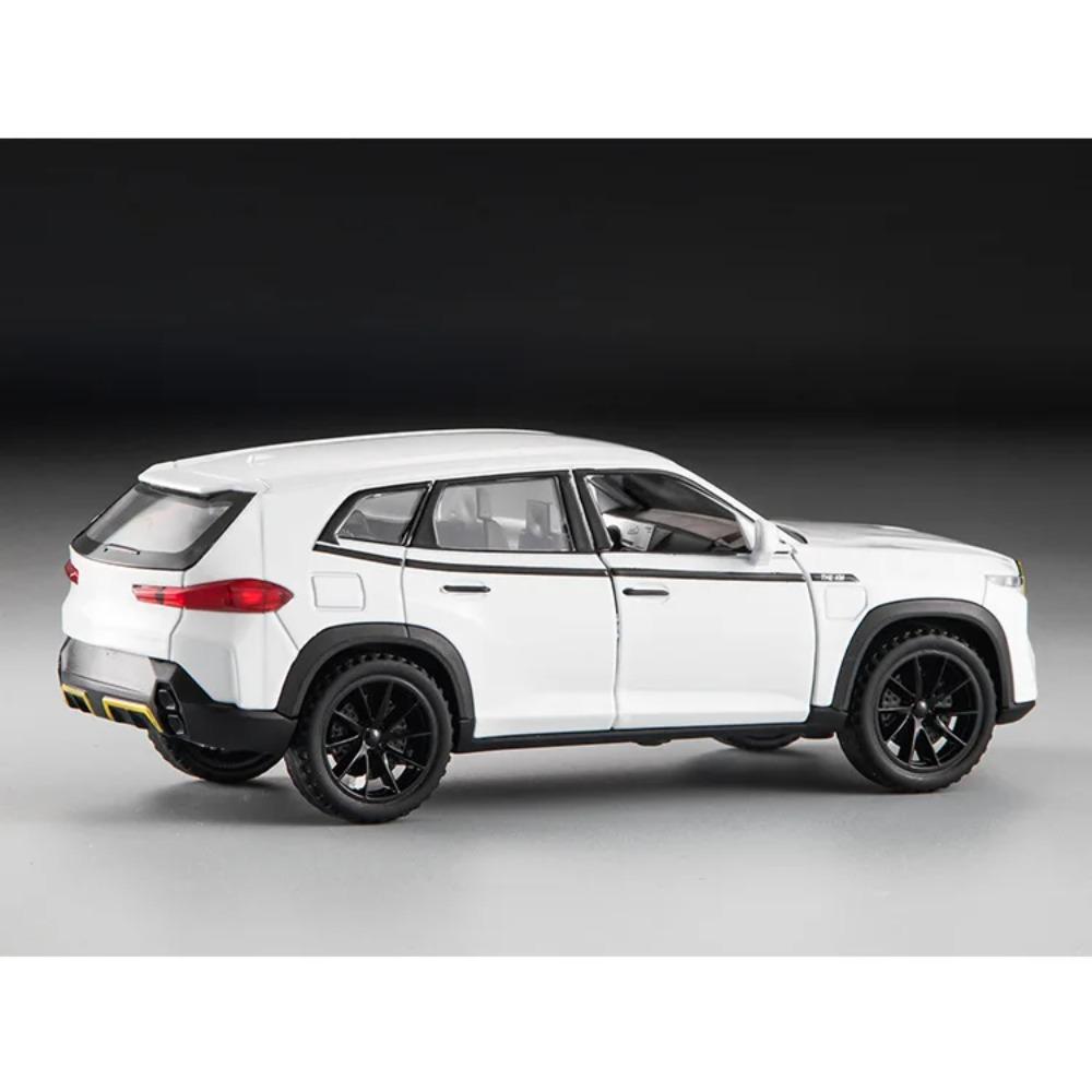 1/32 BMW THE XM SUV Alloy Car Model Sound and Light Pull Back Children's Toy Collectibles Birthday Gift
