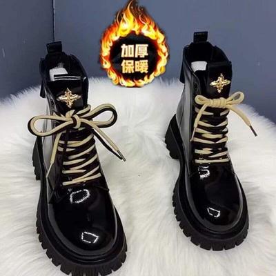 Botas Martin de cuero suave real para mujer Productos europeos 2025 nueva moda de otoño e invierno tacón medio suela gruesa botas individuales Británico s