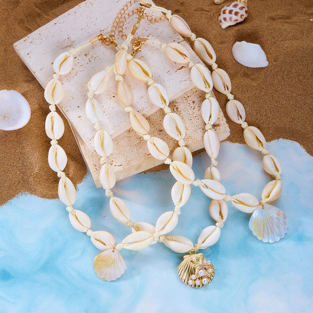 Bohemian Pearl Shell Choker Necklace For Women Boho Beach Shell Pendant Rope Chain Necklace Summer Vacation Jewelry Gift