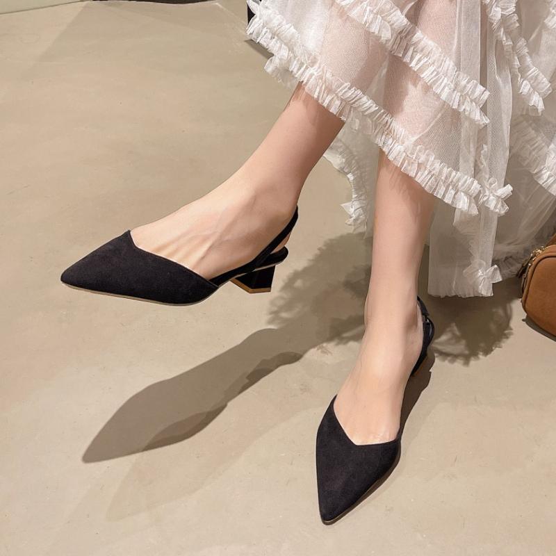 Fashion 2025 Summer New Pointed Solid Color Simple Shallow Mouth Comfortable Women's Outwear Back Strap Fashion Sandals Women