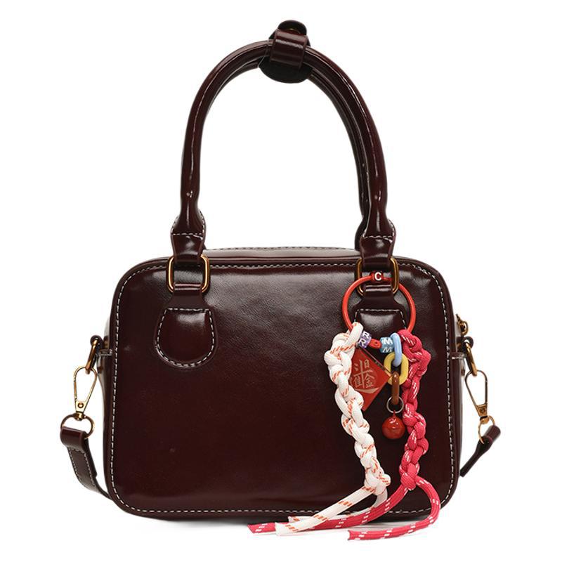 Retro Niche Bag Women's 2025 New Autumn and Winter Versatile Messenger Bag High-end Fashion Portable Small Square Bag