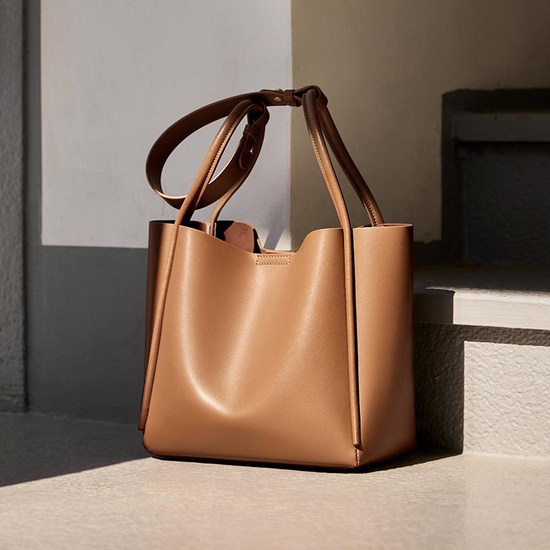 

Миссис. Сумка Qiao Женская 2025 Новая Высококлассная Сумка-тоут Большой Вместимости Сумка на Плечо Натуральная Кожа Женская Сумка Upper Width37.5CM*Lower W какао коричневый