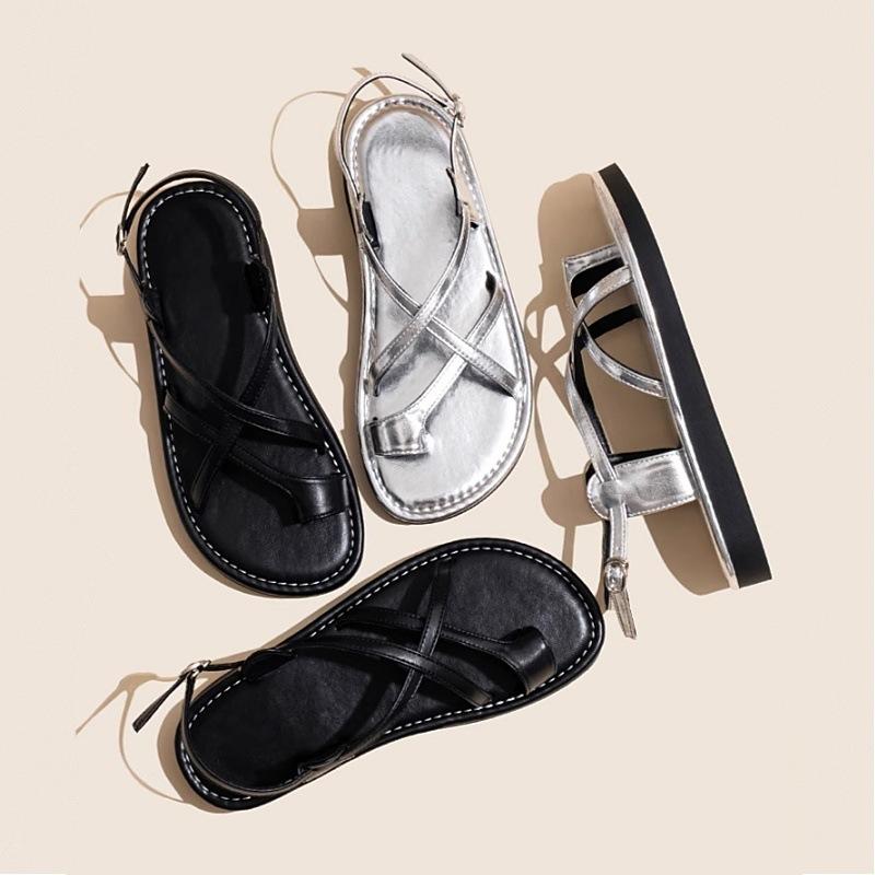 Soft-soled cover toe cool slippers women's 2025 summer European station flat-bottomed lazy one-word buckle sandals versatile casual