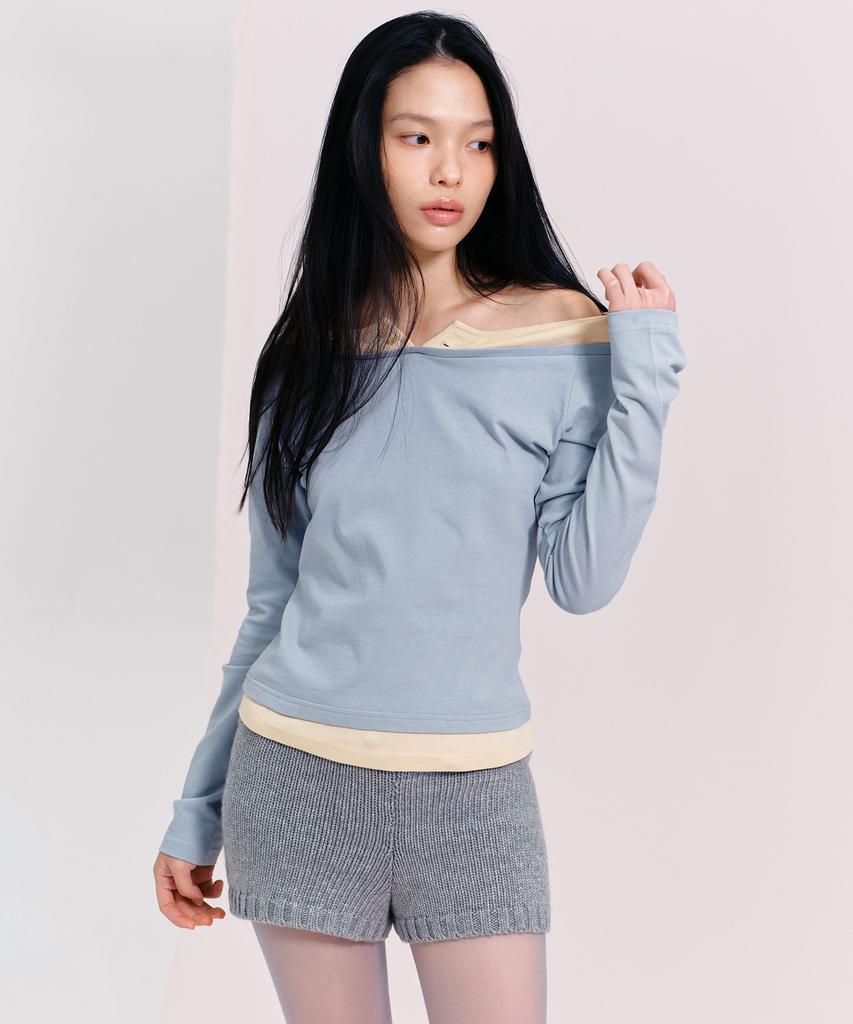 MARGARIN FINGERS Off-Shoulder Layered T-Shirt (Light Blue)