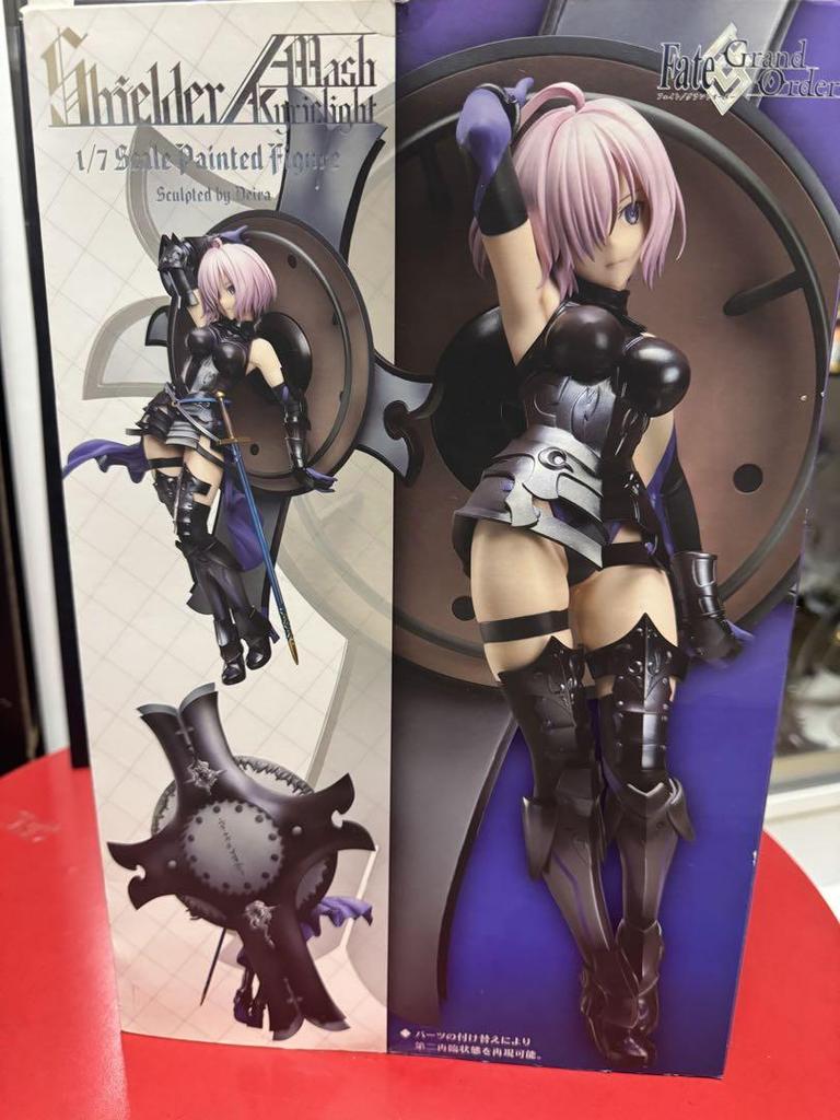[USED] FGO Shielder Mash Kyrielight 1/7 Scale Figure Stronger