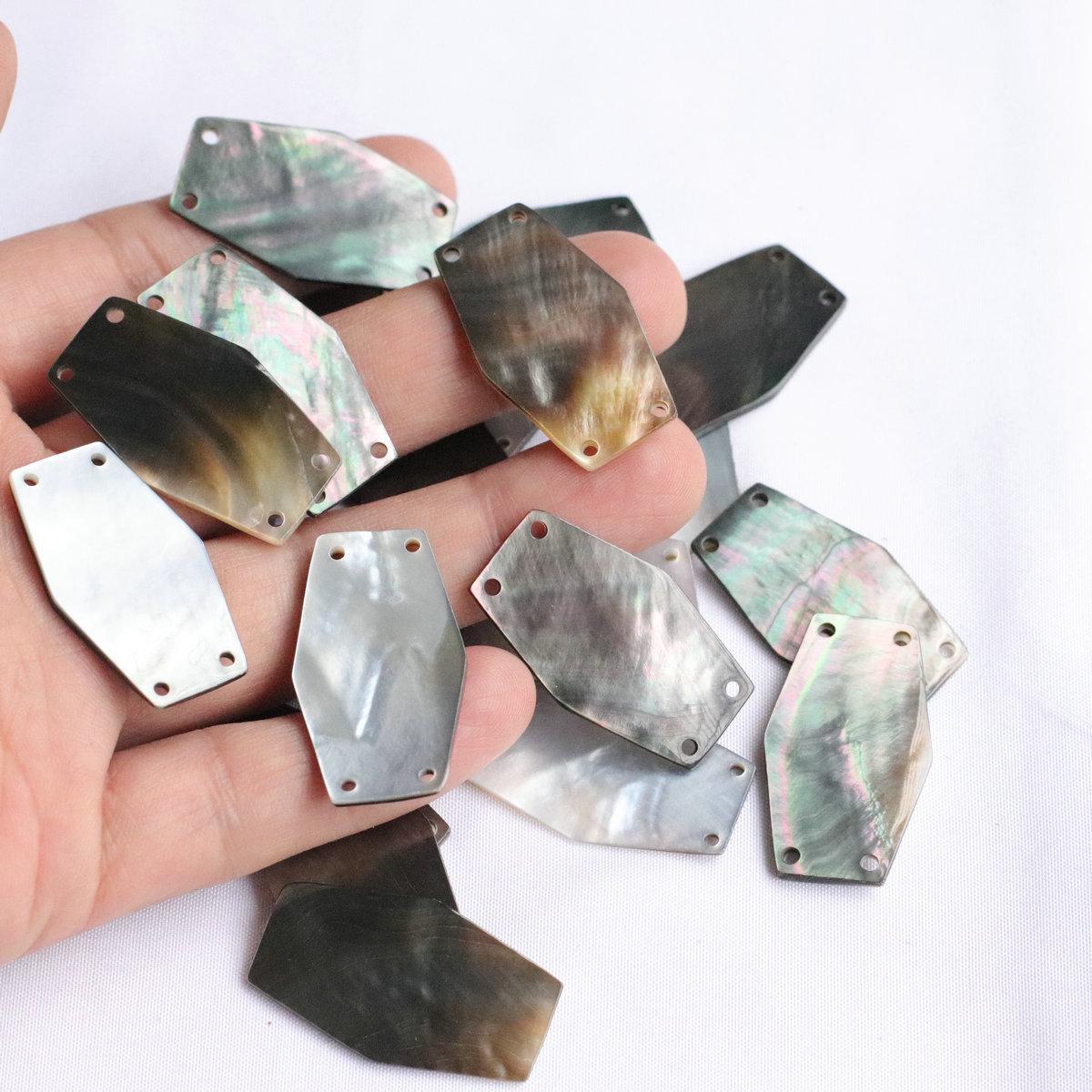Black Mother of Pearl Yellow Butterfly Shell 19x33mm Four-Hole Slice for DIY Necklace and Clothing Accessories