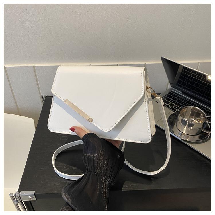 Solid Color New 2025 Autumn and Winter New Retro Simple Fashion Casual Contrasting Color Single Shoulder Oblique Span Small Square Bag