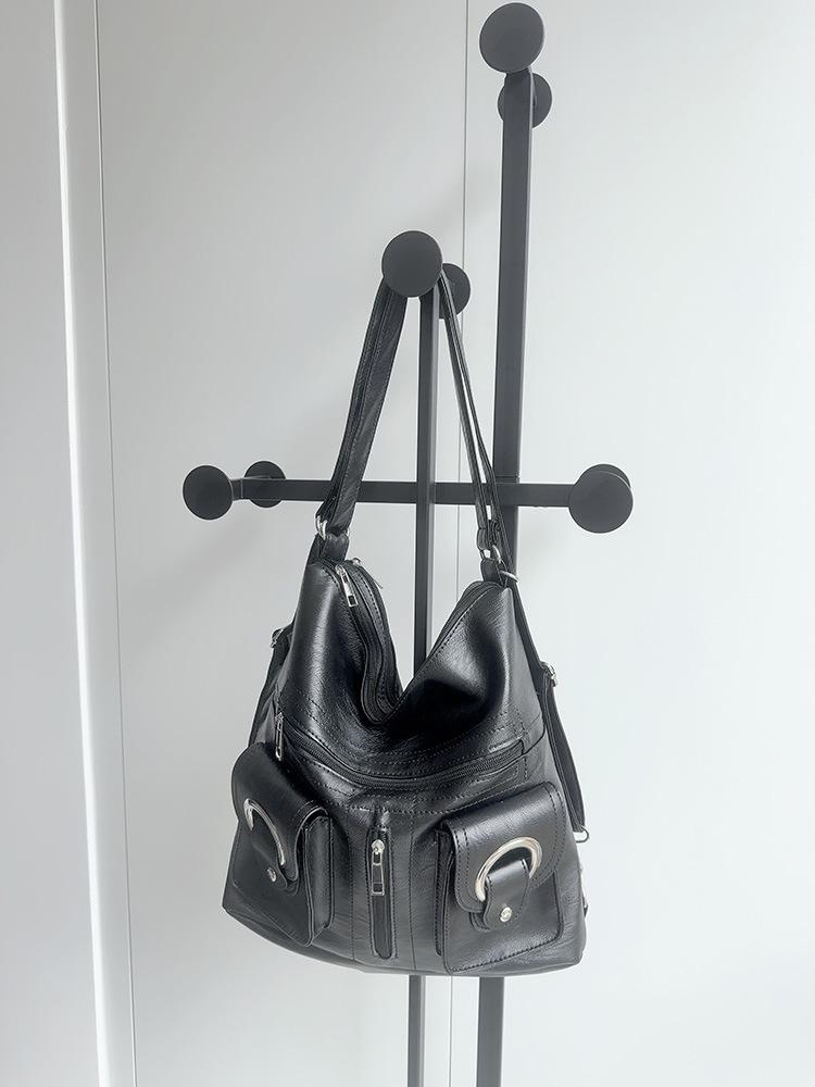 

Сумка Женская 2025 Корейская версия простой женской сумки универсальная ПУ сумка-пилот на плечо сумка-мессенджер для поездок на работу рюкзак большой вместимости чёрный