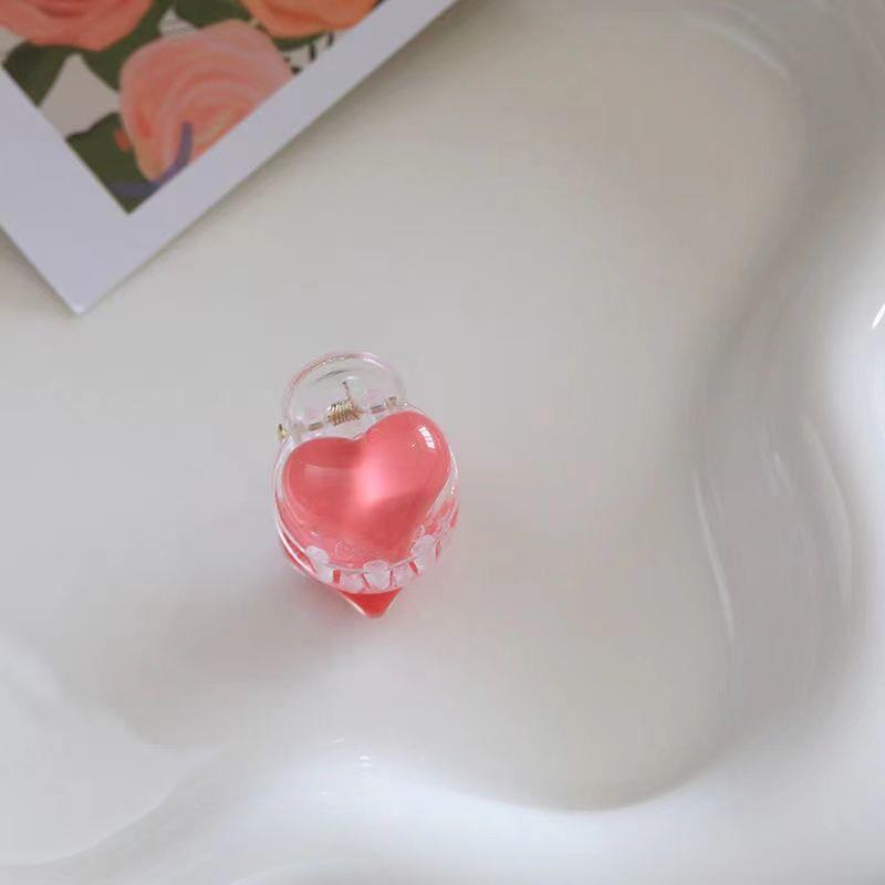 Butterfly Bliss: Pink Heart Mini Claw Clip - Cute & Sweet Qixi Collection