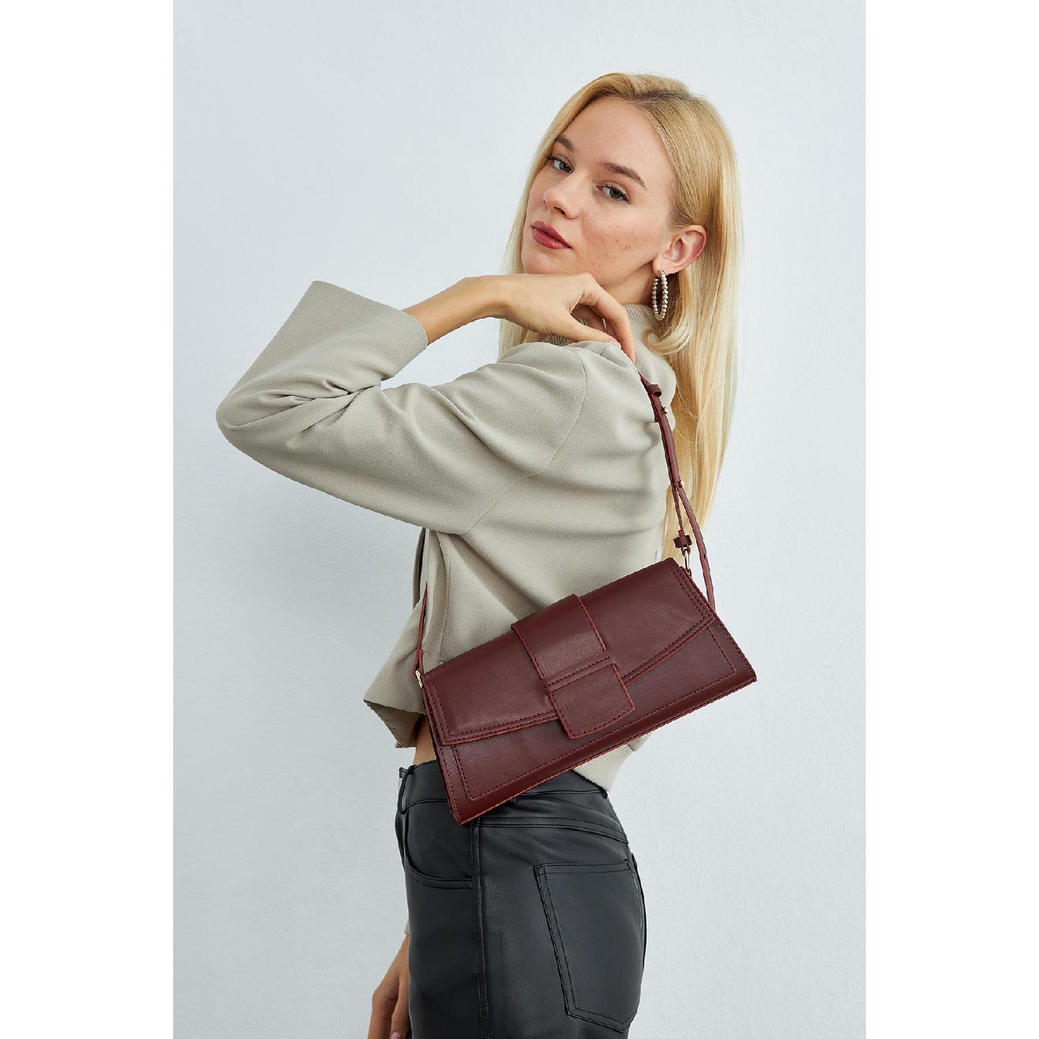 

Бордово-красная женская закрытая прямоугольная сумка через плечо