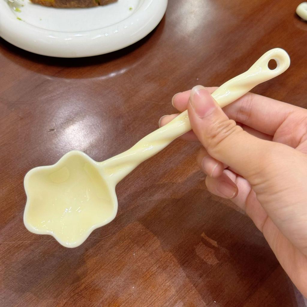 Girl's heart cute ceramic spoon star stirring spoon household rice spoon high value coffee spoon
