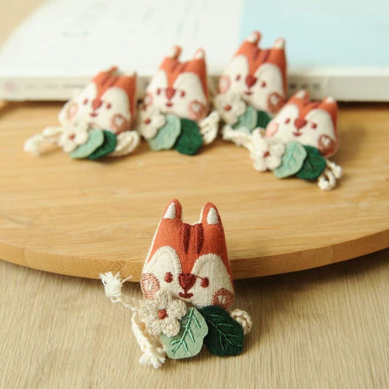 

Животное Хлопок Лен Сладкий Мори Кружево Брошь Новый Винтаж Милый Корсаж Женские Аксессуары Мультяшная Булавка Брошь