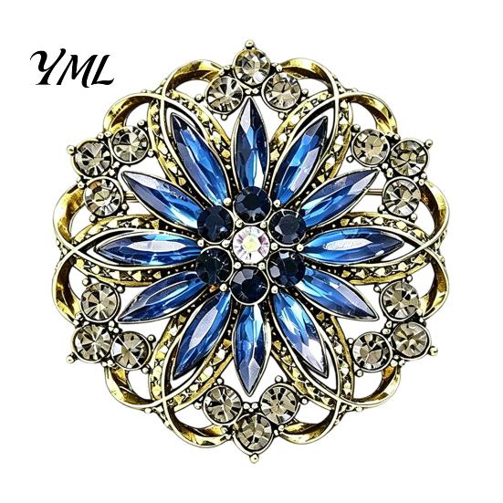 Vintage Clothing Pin Hollow Rhinestone Flower Brooch, Floral Lapel for Women Accessory Women, Bling Badge Jewelry Accessories Retro Alloy Pins