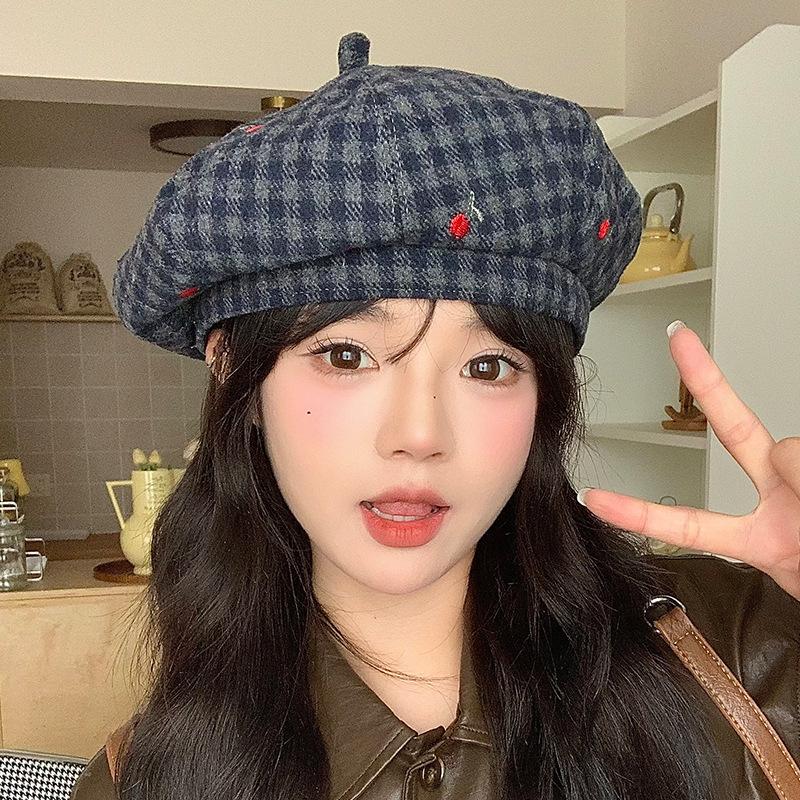 Autumn Hat Women's Versatile Embroidered Flower Beret Sweet and Cute Octagonal Hat Showing Face Little Painter Hat