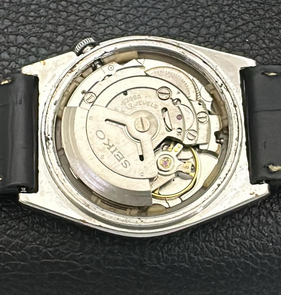 JAPAN VINTAGE SEIKO 5 AUTOMATIC 6309A MENS BLACK COLOR DIAL WATCH A701225-5 R206a-a701225