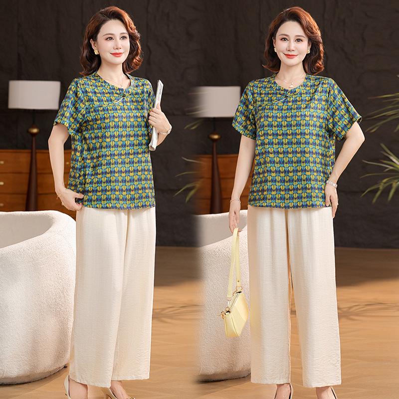 

Summer Style Women s Round Neck Short Sleeve Top - Age-Reducing Floral Print for Middle-Aged & Elderly 5XL (150-165 lbs)
