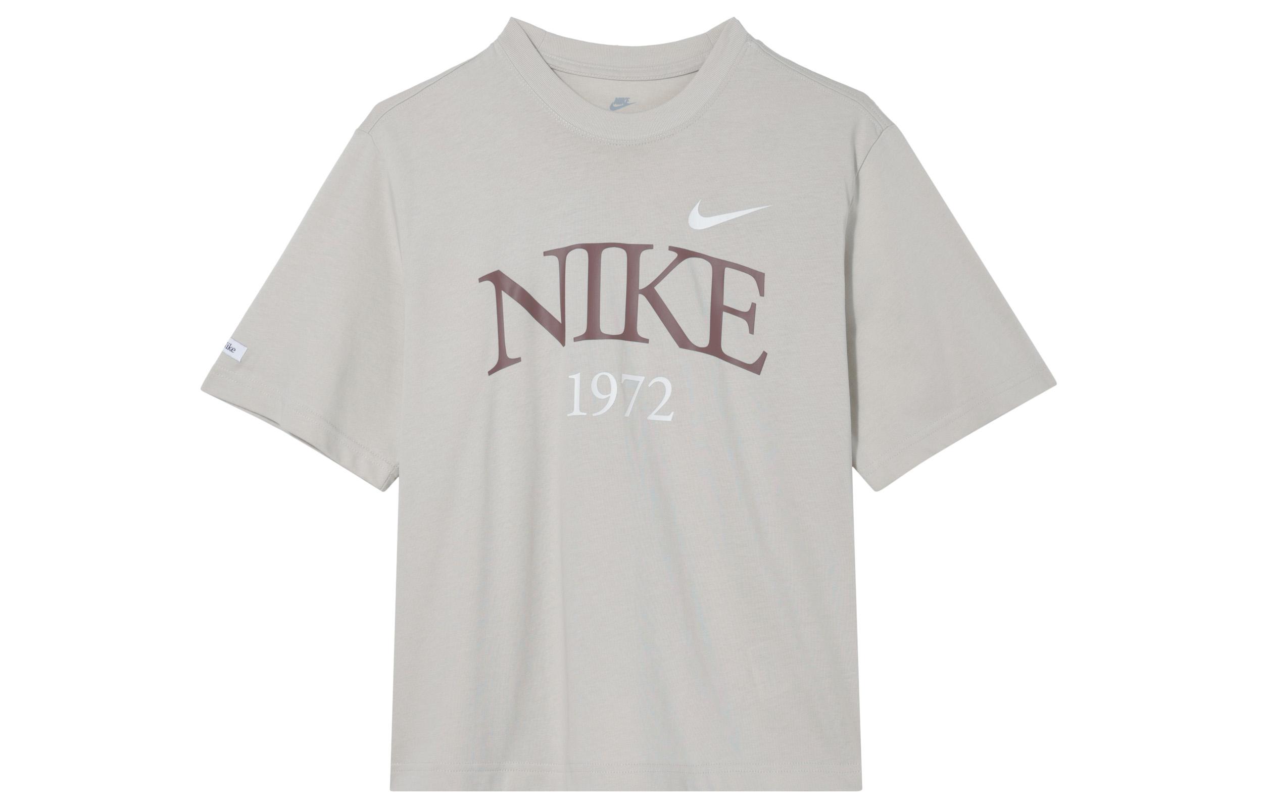 Nike T Shirts Women s Apricot Crew Neck Moderate Straight Fit FQ6601-104 L