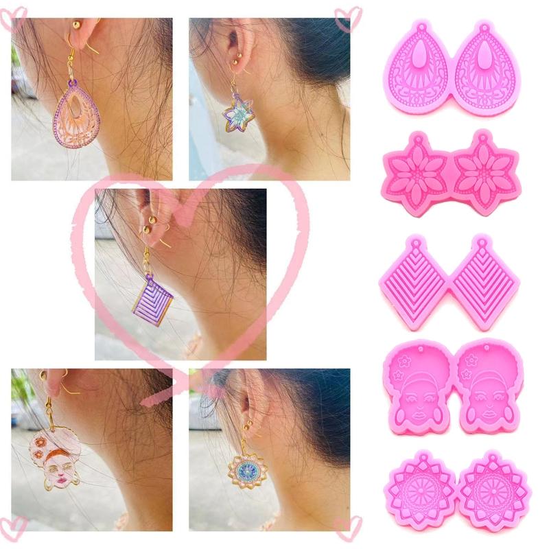 1PC Creative Silicone Casting Molds Necklace Molds Suitable for Necklace and Earrings with Heart Flower Shape Pendant