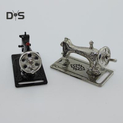 Mini Lovely Alloy Sewing Machine Model Toy Dollhouse Miniature Accessories