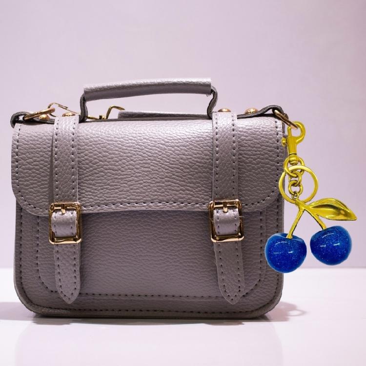 Unique Cherry Keychain Crafted Fashion Pendant Cherry Key Pendant Metal Texture Present for Girls Woman Fashion Lover