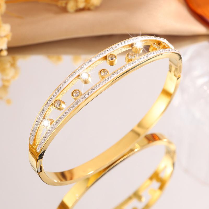 High-end Stainless Steel Fashionable Women's New Titanium Steel Diamond-encrusted Hollow Versatile Non-fading Jewelry