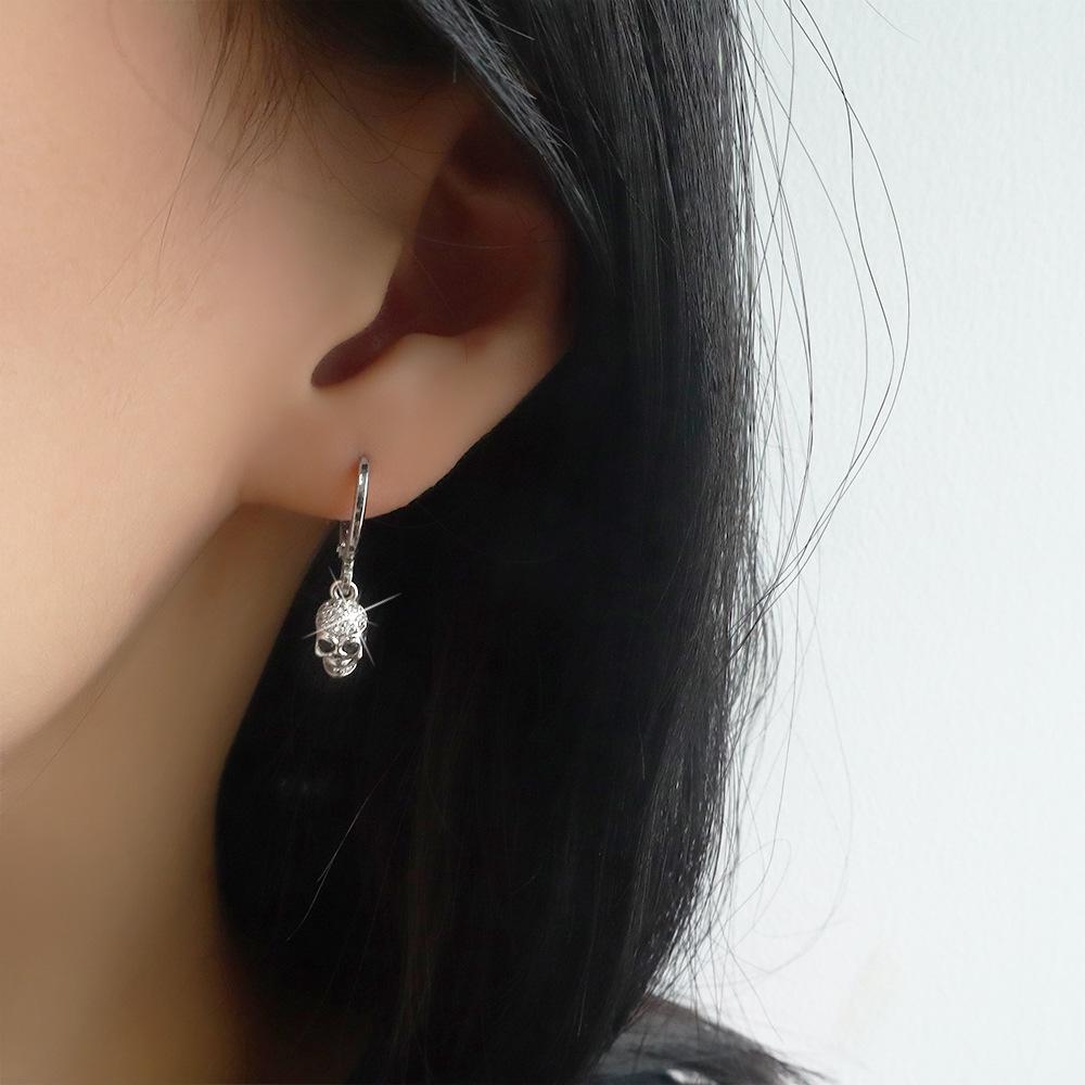 Trendy Horror Skull Earrings with Zircon Black Eyes