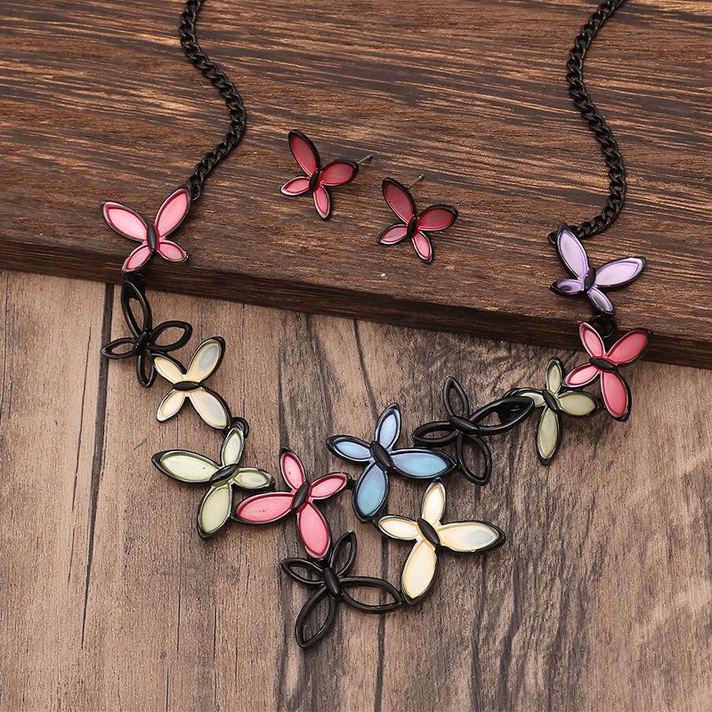 

Цветная расписная масляная серьги-пусеты с бабочками, ожерелье-чокер с бабочкой цвета вороненой стали, персонализированное универсальное женское ожерелье