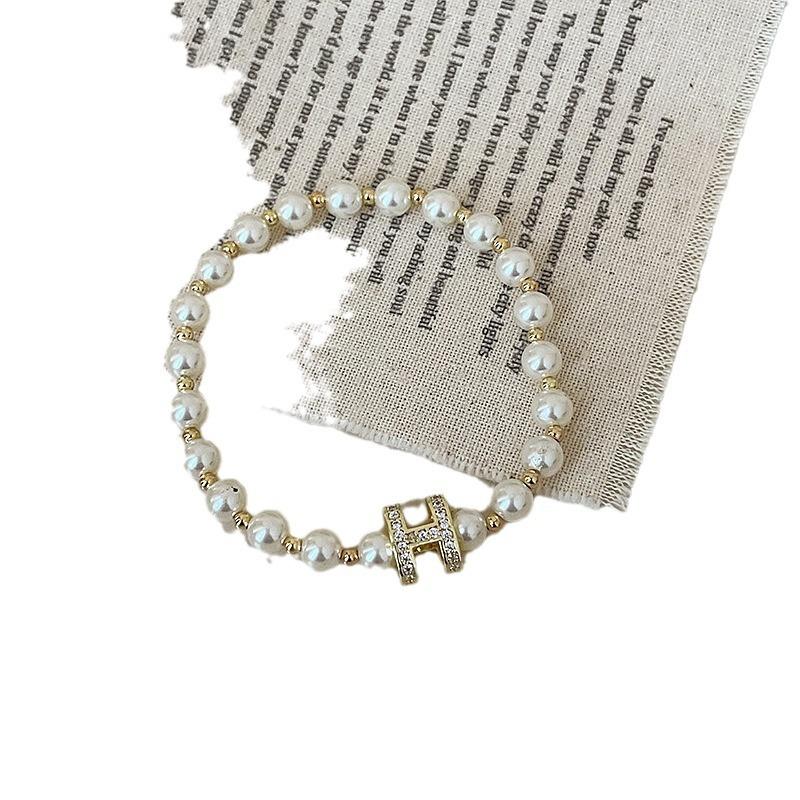 Letter Pearl Beaded Bracelet Women'S French Retro Light Luxury Elegant Personality High Fashion Versatile Bracelet Jewelry