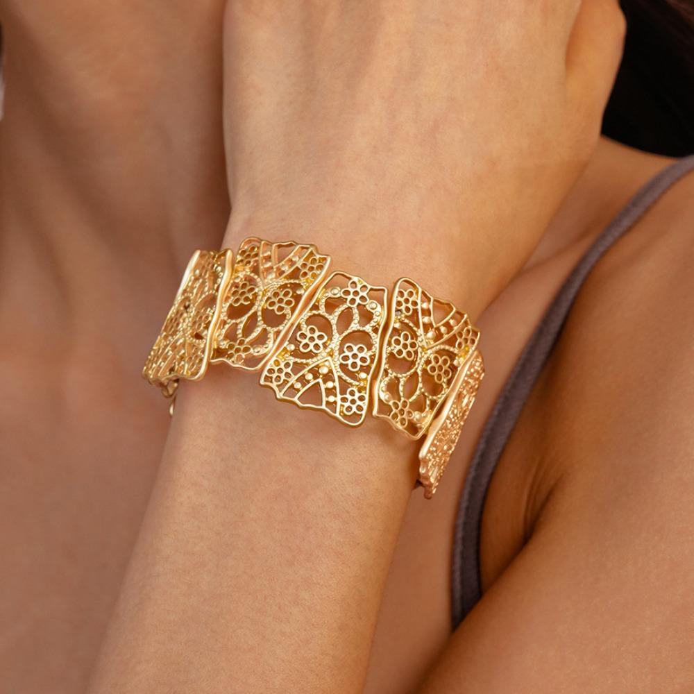 Flower Zinc Zinc Alloy Metal Wide Bangle Hollow Exaggerated Bracelet Creative Metal Cuff Bangles  Lady