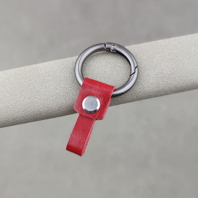 Men's Genuine Leather Car Keychain - Cowhide Creative Finger Ring Buckle with Leather Strap Pendant and Custom Spring Ring.